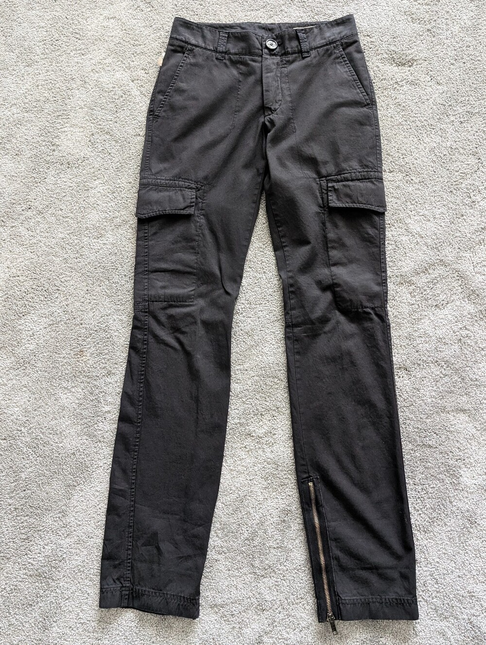 Vintage Y2K Burberry London Black Zip-Ankle Cargo Pants - Size 26